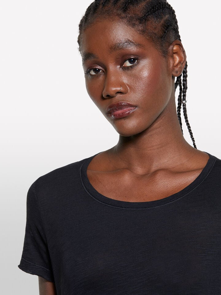 T-shirt girocollo nera - null - Nero | Sisley image number 5